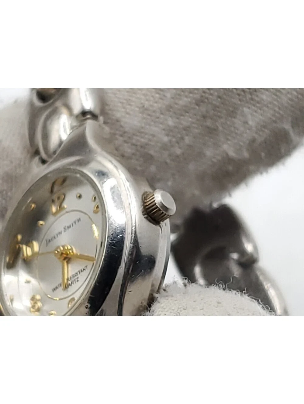 Jaclyn Smith Womens Watch New Battery Silver Tone 22mm